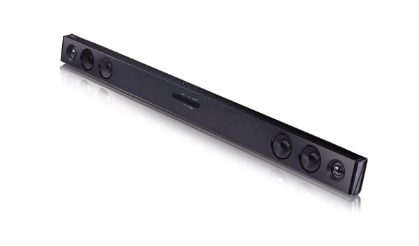 Barre de son LG dotée d’une puissance de sortie de 300 W, de 2.1 canaux, de la fonction de Calibration automatique du son et TV Sound Sync – Image 2